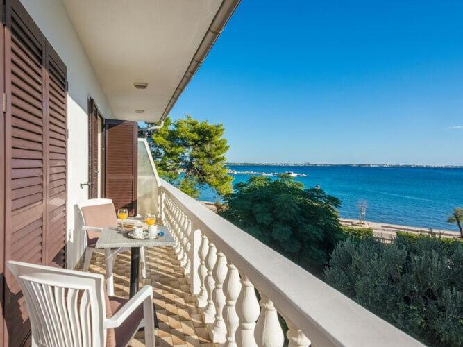 Apartments In House Liveric, In Vir At The Beach Экстерьер фото