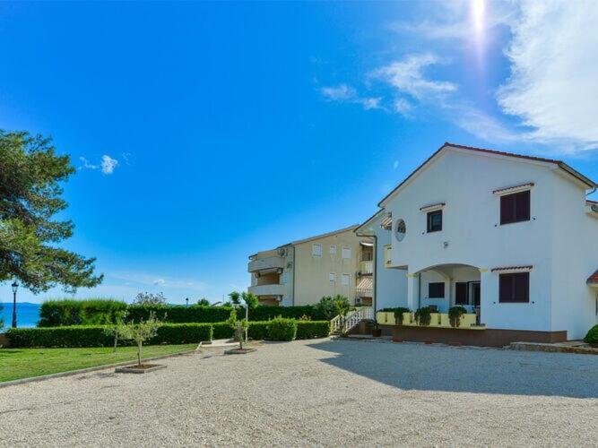 Apartments In House Liveric, In Vir At The Beach Экстерьер фото